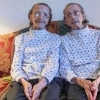 올해 마지막날 100세 생일 맞는 미국의 일란성 쌍둥이 할머니