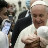 교황 “자식보다 개나 고양이를, 젊은 부부들 이기적이다”