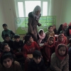 “3월부터 여학생도 등교” 탈레반 발표…美 ‘교사 월급 지원’ 약속 덕분?