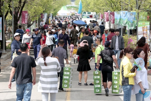 강원에 봄내음 향긋…산나물축제 돌아왔다