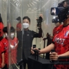 [서울포토] VR 통해 우주관제센터 체험하는 어린이들