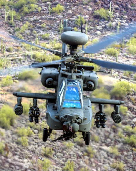헬파이어 미사일을 장착한 아파치 가디언(AH-64E). 방위사업청 제공