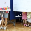 지방선거 투표율 오후 5시 기준 47.6%…6시 30분부터 확진자 투표 시작