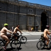 [포토] 나체로 자전거 시위 벌이는 마드리드 시민
