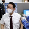 [속보] 尹대통령, 4차 백신 접종…“국민 동참 호소”