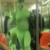 ‘형광 쫄쫄이’ 女강도단 뉴욕 지하철 습격(영상)
