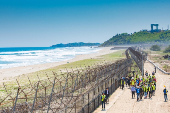 강원 고성 DMZ 평화의길 북한 미사일 도발로 임시 중단