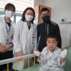 [사일사] 손가락 붙은 채 태어난 몽골 소년, 인천시 도움으로 수술 성공