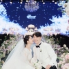 박수홍♥김다예, 결혼식 사진 공개…박수홍에 볼키스
