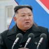 [속보] 김정은 “핵탄 보유량 기하급수적으로 늘려라”