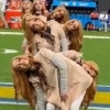 NFL 경기장에서 인형들이 기묘한 로봇 춤을, 영화 ‘M3GAN’ 홍보
