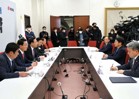 강기정 시장 “군공항특별법 광주·대구 동시 통과 협력”