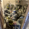 “무릎 꿇을까요?” 러 군인 6500여명, 우크라에 투항 전화