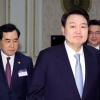 尹지지도 2주째 40.4%… “경제·민생 집중 메시지” [리얼미터]