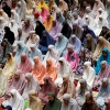 라마단 첫날… 무슬림 여성들 저녁 기도