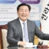 “새만금 통한 경제성장 신화 창출… 전북, 국토균형발전 모델 될 것”