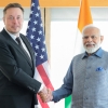 모디 총리와 악수하는 머스크… 인도 기가팩토리 논의
