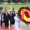 尹, 호찌민 전 주석 묘소 참배로 베트남 국빈 방문 이틀째 일정 시작