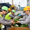 “수박 먹고 힘내요”…HJ중공업, 근로자·협력사에 수박 전달