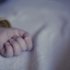 생후 7개월 아기 숨진 채 발견…친모는 6층서 투신