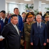 러시아 콤소몰스크나아무레, 인공기 흔들며 北 김정은 환대