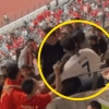 中관중석에서 ‘손흥민’ 응원…경기장서 ‘집단폭행’ 당했다