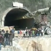 무너진 히말라야 터널에 17일 갇힌 41명 구조 ‘파란불’