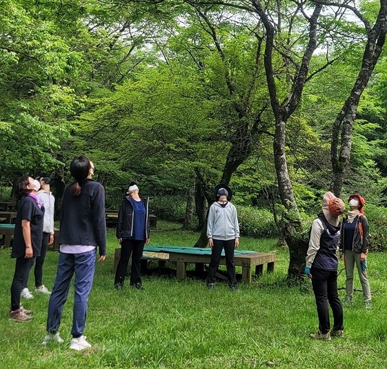 꼬닥꼬닥 한라산 숲길 걷고… ‘혼디 모영 걷기 챌린지’ 하고