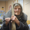 [월드 핫피플] 러시아 포탄 피해 지팡이 짚고 10㎞ 걸어서 피난한 98살 할머니