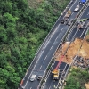 노동절 연휴 돌입한 中…광둥성 고속도로 붕괴로 19명 사망