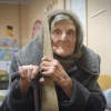 지팡이 의지한 채 홀로 10㎞ 걸었다… 98세 우크라 할머니, 러 점령지 탈출
