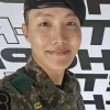 “군 복무는 큰 자부심” BTS 제이홉, 군경험담 최우수상