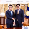 김동연 경기지사, 우원식 국회의장 만나 ‘경제 3법’ 협조 요청