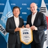 올림픽 축구 탈락했는데…정몽규, 파리서 FIFA 회장 만났다