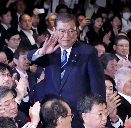 日이시바, 비자금 스캔들 연루 의원 ‘비례중복입후보’ NO