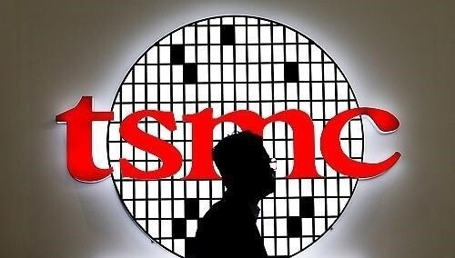 64% vs 12%…TSMC 독주 체제에 삼성 파운드리는 정체