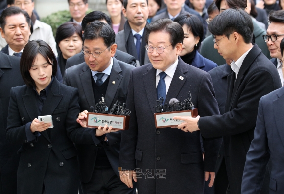 이재명 “진실과 정의를 되찾아 준 재판부에 감사”