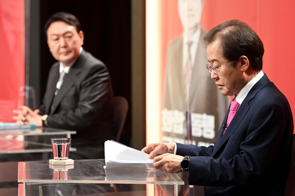 홍준표 “尹 수사, 탄핵 절차 이후에…서두르는 건 보복”