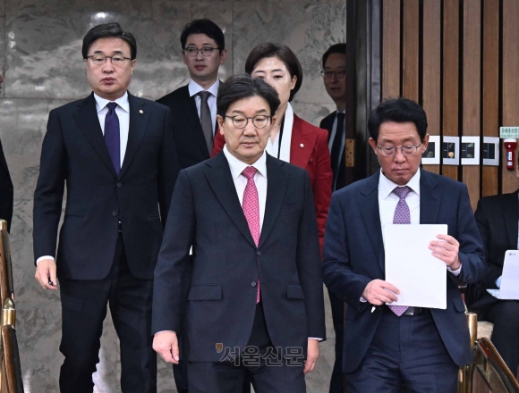 與 의원 65%가 영남 텃밭…‘친박’ 때와 다른 ‘친윤’ 건재함