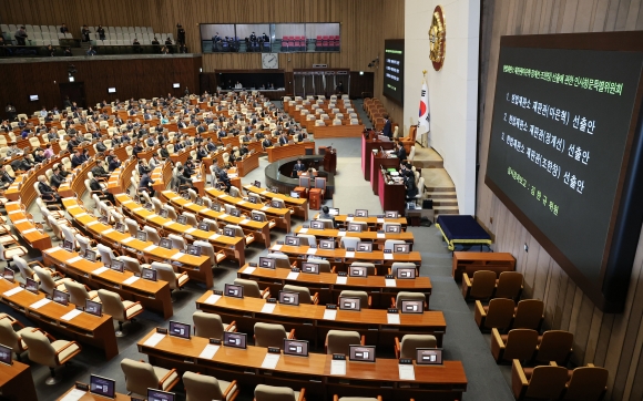 [속보] 마은혁·정계선·조한창 헌법재판관 후보자 임명동의안 국회통과