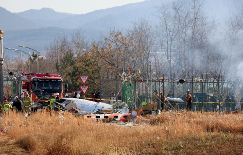 [속보] 최상목 권한대행, 무안 항공사고 현장 도착