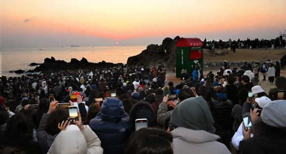 제주항공 여객기 참사 애도… 울산 해맞이 행사 취소