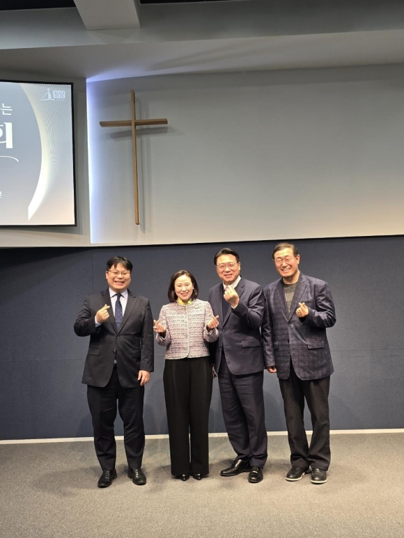 이새날 서울시의원, ‘2025 청담주민과 함께하는 신년음악회’ 참석