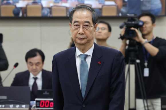 한 총리 “비상계엄, 정상적인 것 아니었다…막지 못해 송구”