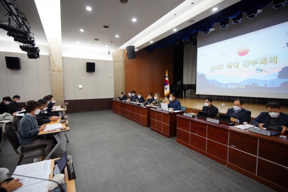 성북구, 마스크 자율 착용 캠페인 팔 걷어