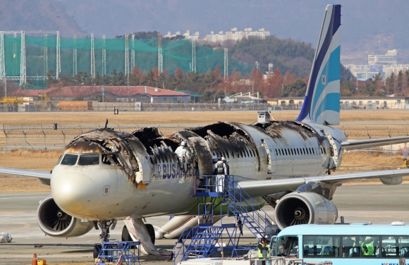 김해공항 에어부산 여객기 화재 합동감식 지연---합동감식 빨라야 31일 실시