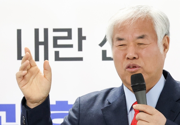 전광훈 “특임전도사? 내가 그런 애들과 대화할 군번이냐”