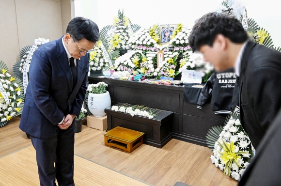 폭탄 교사 교단 못 선다…여·야·정 ‘하늘이법’ 추진