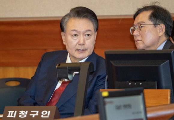 尹 “洪 메모는 탄핵 공작” 한덕수 “국무회의 형식적 흠결 있었다”