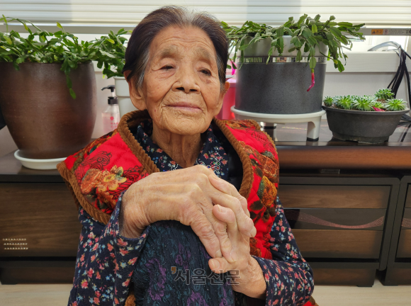 “기다리다 지쳐 체념했지만… 죽기 전 日사과 좀 받아다 주이소” [월요인터뷰]